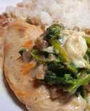 Pechugas de Pollo en Salsa de Queso y Espinaca