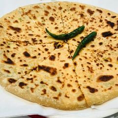 A picture of Gobhi Parantha.