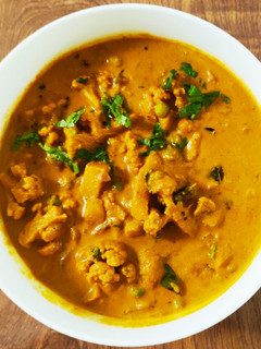 காலிஃப்ளவர் கிரீமி கிரேவி (Cauliflower creamy Gravy recipe in tamil) செய்முறை முக்கிய புகைப்படம்