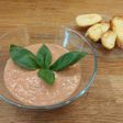 Sült paradicsomos- mascarponés krémleves szárított paradicsomos sajtchipsszel