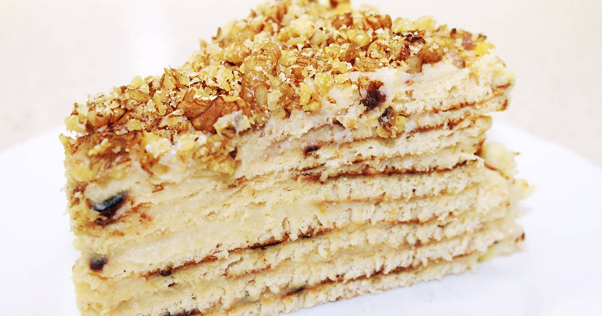 Рецепт торта Наполеон с кремом из сгущенки: вкус детства в каждом кусочке!