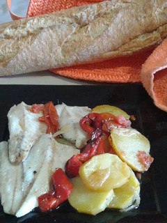 Una foto de Lubinas al horno con verduras