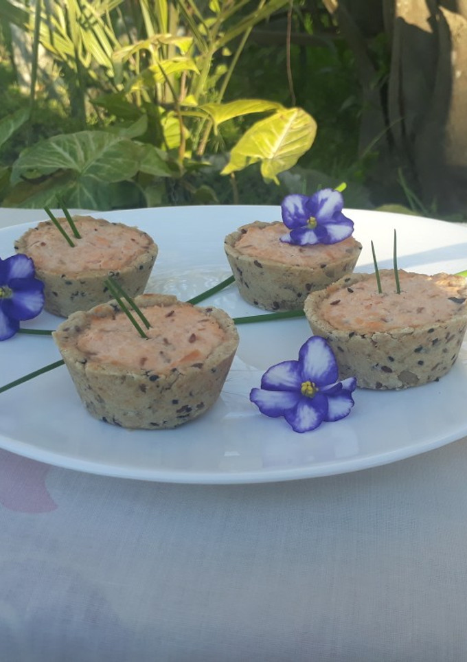 Una foto de Tartaletas de salmón y ricota