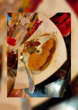A picture of Raaj kachori.