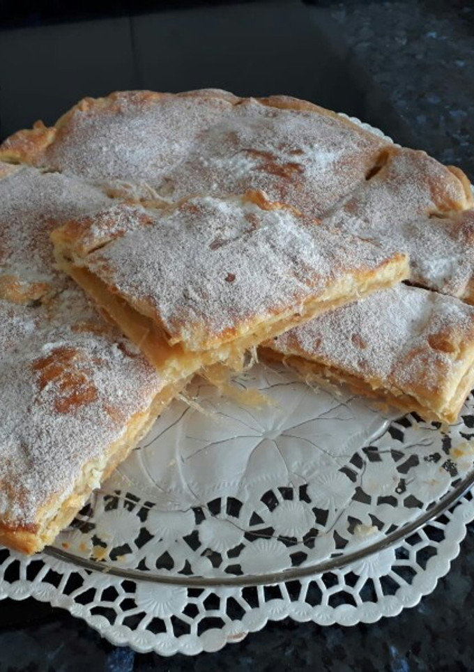 Una foto de Tarta de hojaldre rellena de cabello de Ángel