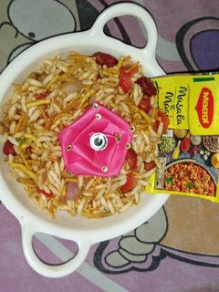 भेल चाट(bhel chaat recipe in hindi) रेसिपी मुख्य फोटो
