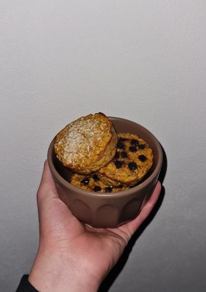 Una foto de Muffins de zanahoria y banana 🍌 🥕