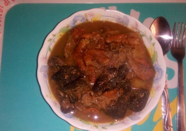 Assorted meat peppersoup with yam