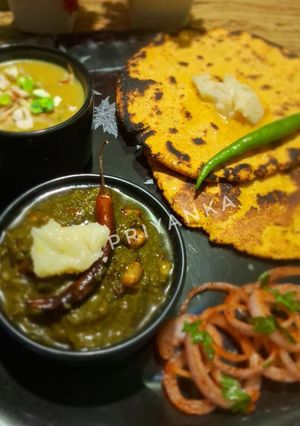 मक्की रोटी और सरसों का साग रेसिपी मुख्य फोटो