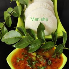 A picture of Idli Sambar.