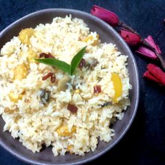 A picture of Mushroom n babycorn Thai rice.