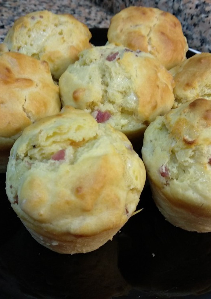 Una foto de Muffins de jamón y queso