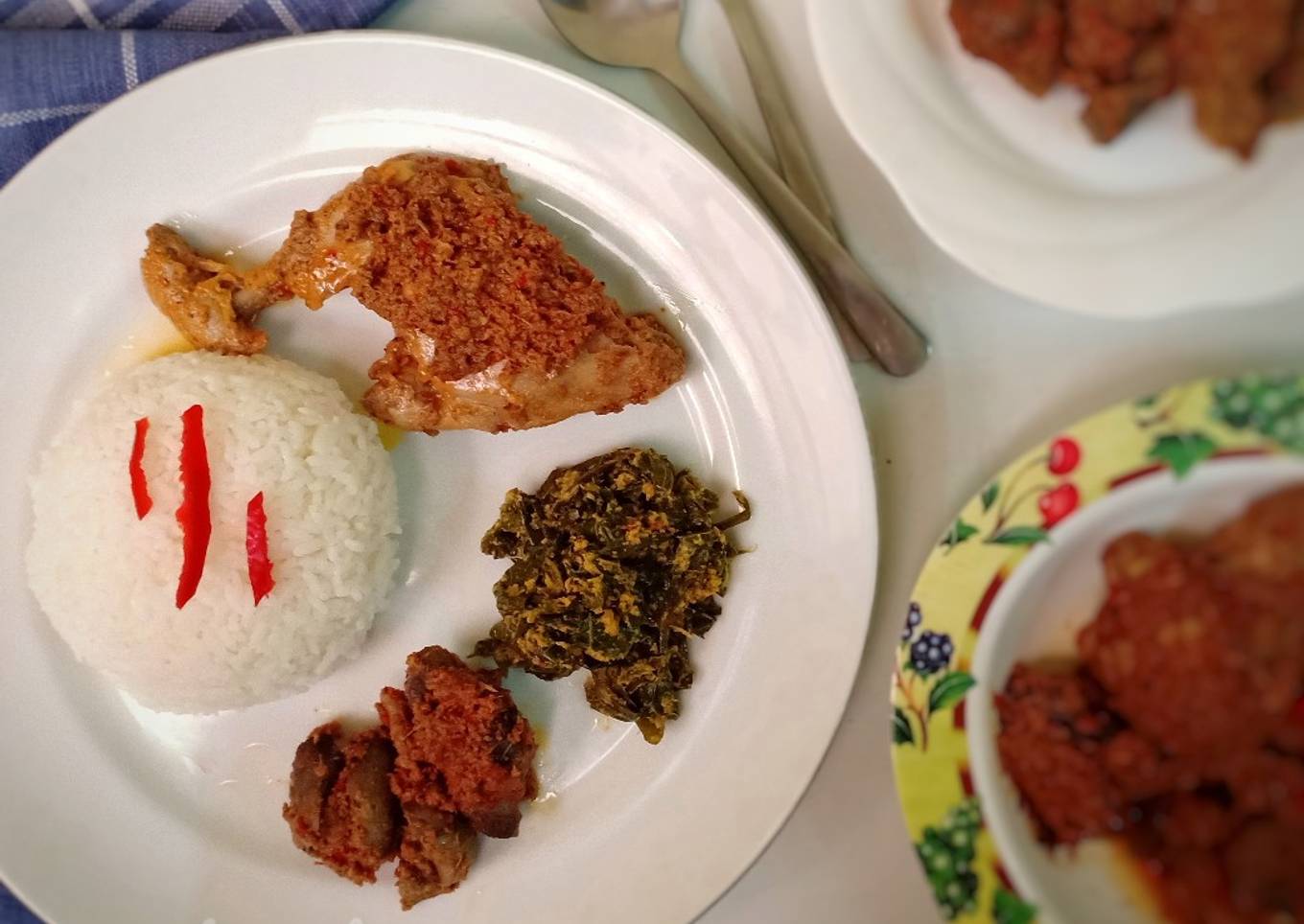 Nasi rendang daun singkong