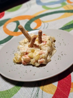 Una foto de Ensaladilla al estilo de mi madre con mayonesa casera