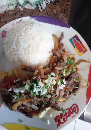 Una foto de Lomo saltado👉🇧🇴❤️