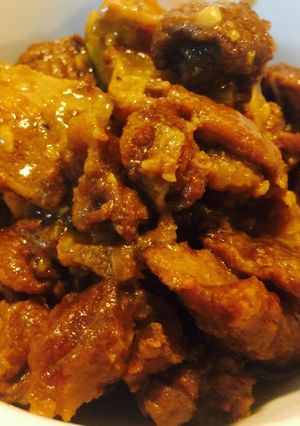 Hình của món Nạm bò kho khế chua.