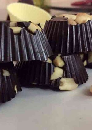 A picture of Salted peanut chocolates – pre workout.