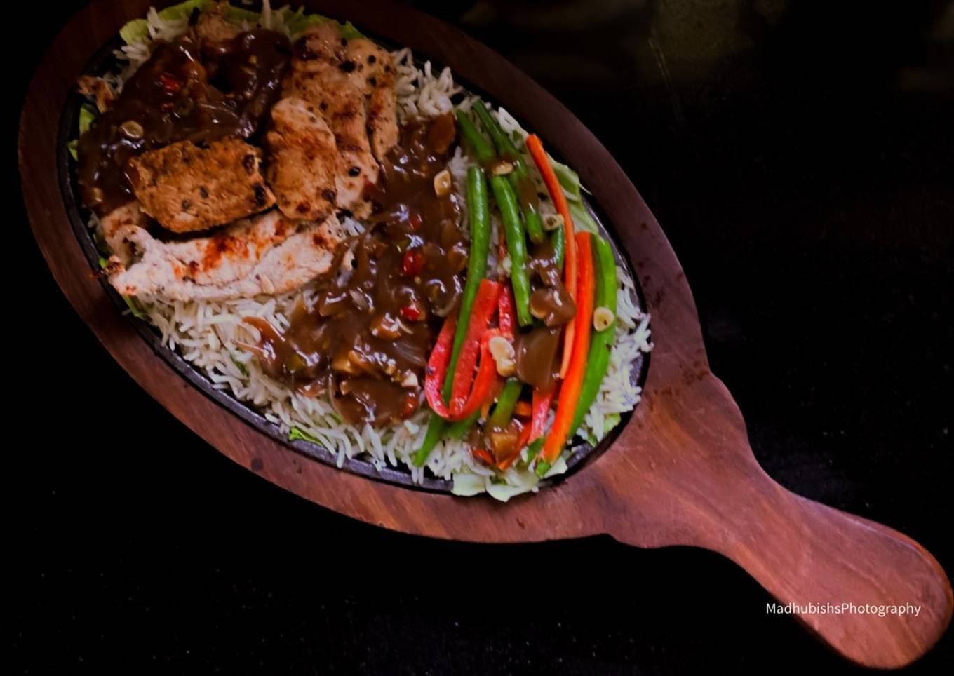 Grilled Chicken Sizzler with Garlic Pepper Sauce