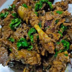 A picture of Dry Chicken Masala.
