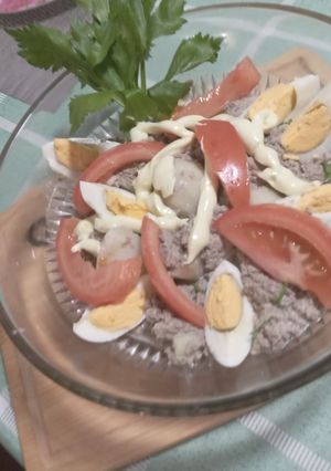 Una foto de Ensalada de Atún🦈 Con Papas