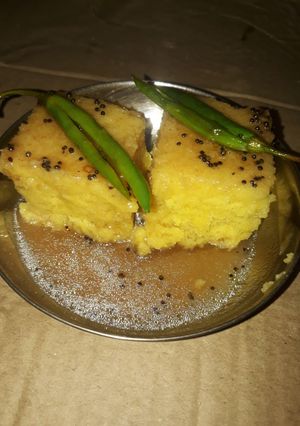 A picture of Raswala sour sweet dhokla.