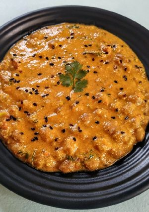 A picture of Peanut curry.