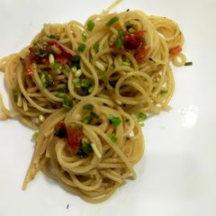A picture of Garlic Spaghetti.