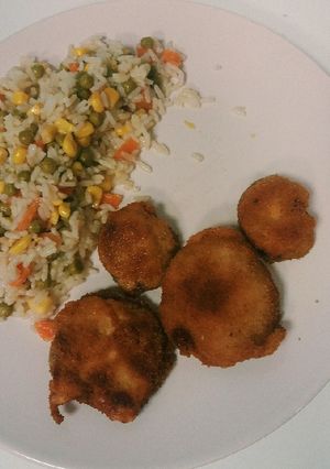 Panírozott csiperke mexikói salátával recept fotója