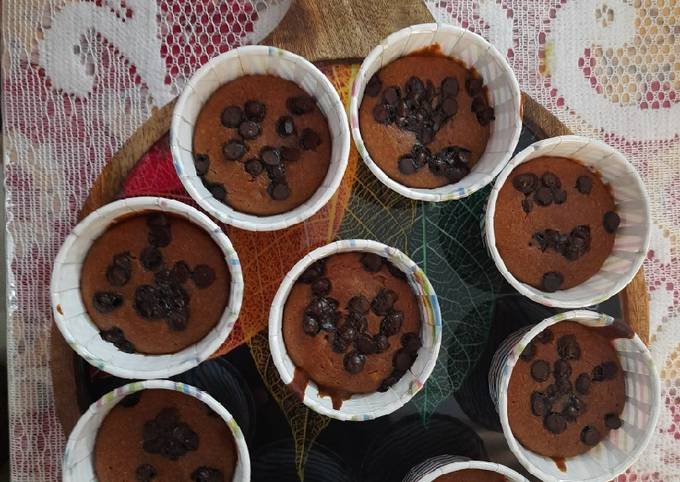 Recipe of Homemade Whole wheat Apple cinnamon cupcakes with chocochips eggless