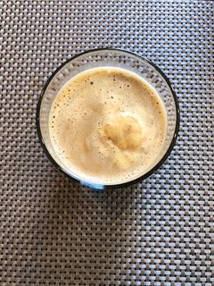 Una foto de Café cremoso de arequipe ☕️🍦