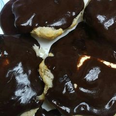 A picture of Chocolate Gravy and Biscuits.