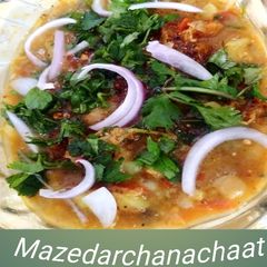 A picture of مزےدارچناچاٹ.