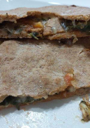 Una foto de Pizza calzone, con harina de espelta integral
