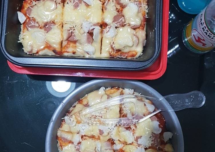 Bumbu Pizza isi sosis dan bakso | Cara Buat Pizza isi sosis dan bakso Yang Lezat