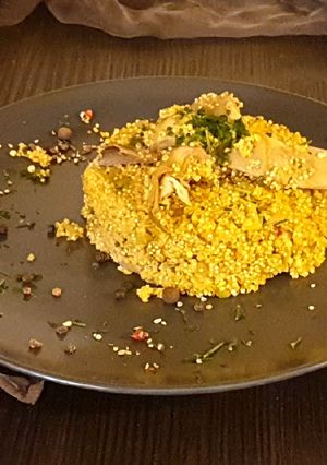 A picture of Quinoa with Artichokes, Saffron, and Leeks.