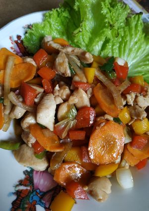 Foto resep Chicken breast warna warni saos black pepper