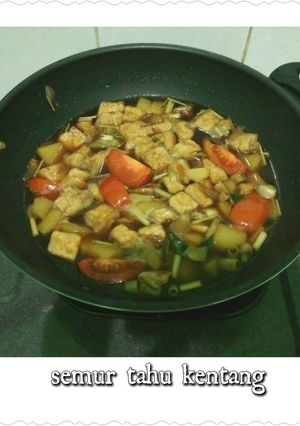 Foto resep Semur tahu kentang sarapan #1