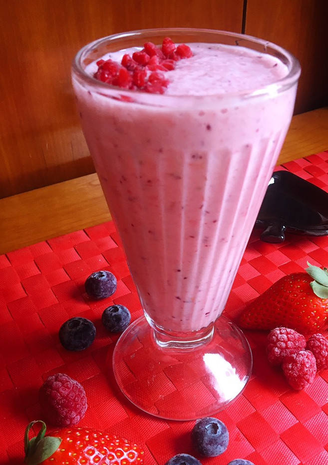Una foto de Batido de kéfir y frutos rojos