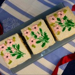 A picture of Chicken Canapés.