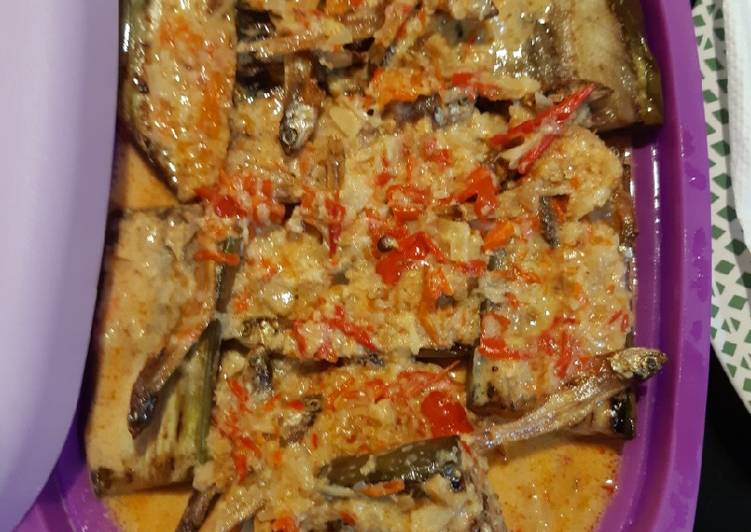 Pecak terong bakar ikan teri