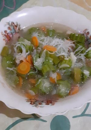 Foto resep Sup oyong bihun😇😇