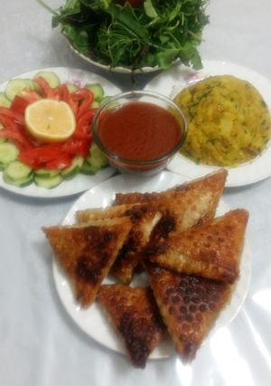 عکسی از دستور سمبوسه دو پیازه
