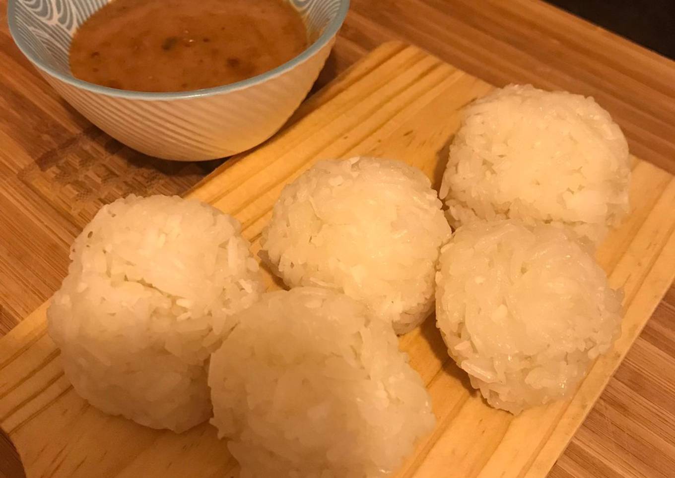 Glutinous ball ricecooker - savoury snack