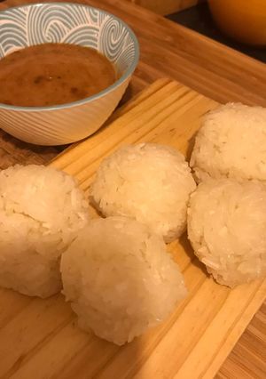 A picture of Glutinous ball ricecooker - savoury snack.