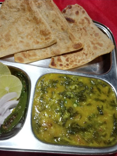 દાલ પાલક નુ શાક(Dal palak Shak Recipe in Gujarati) રેસીપી મુખ્ય ફોટો