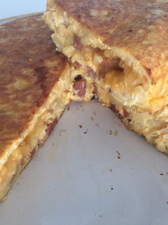 Una foto de Tortilla española con chorizo