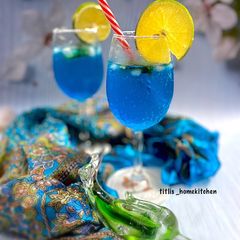 A picture of Blue Lagoon Mojito.