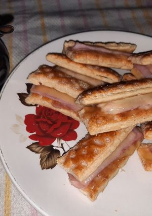 Una foto de Fosforitos con jamón y queso