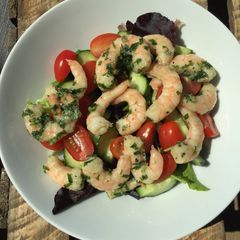 A picture of Quick prawn salad.