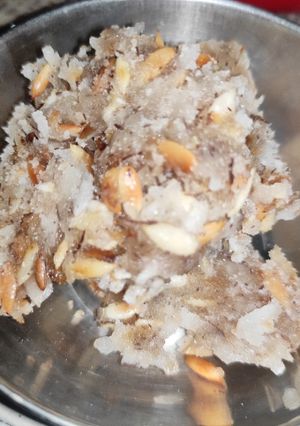 गोले की बर्फी (gole ki barfi recipe in Hindi) रेसिपी मुख्य फोटो